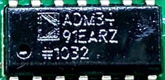 Чип интерфейса трансивер RS422/RS485, полный дуплекс, защита от электростатического разряда ±15 кВ, питание 3 В-3,6 В, SOIC-14