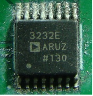 RS-232 line driver/receiver