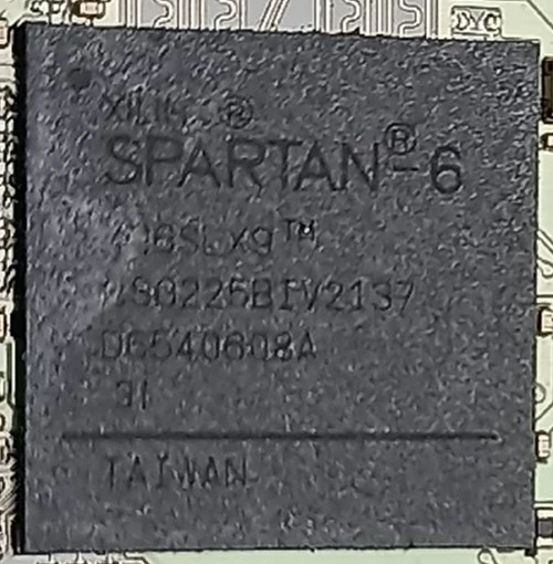 Чіп FPGA