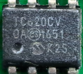 Temperature sensor with a double trigger point in the range -40°C to +125°C