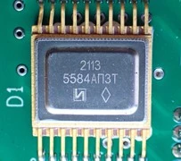 Two 4-channel three-state shapers with output inversion