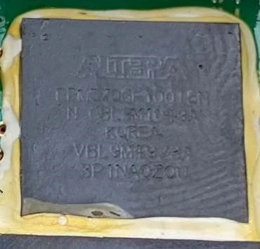 Chip CPLD ALTERA MAX II Family 440 Macrocells 201.1MHz 0.18µm Technology 1.8V 100 Pins EPM570GF 100I5N (Photo 256)