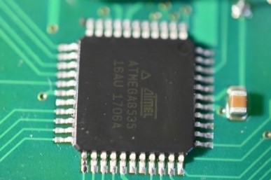  microcircuit