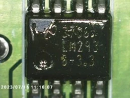 Comparator (Photo 256)