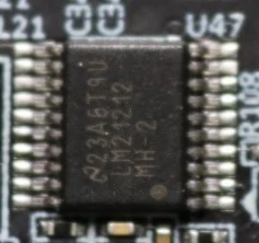 Voltage regulator with frequency synchronisation