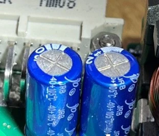 Capacitor (Photo 256)