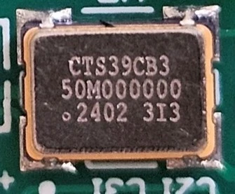 Тактовий генератор 50МГц
