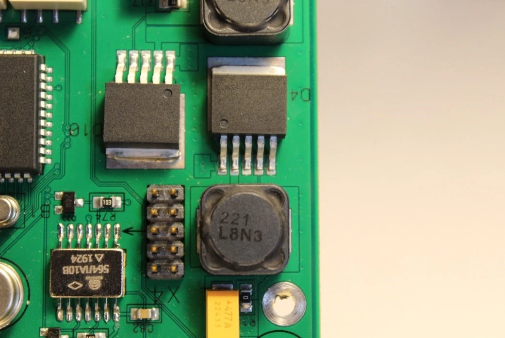 Inductance coil 221 (Photo 256)