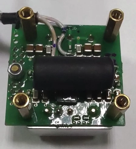 Voltage converter