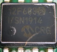 8-pin 8-bit CMOS microcontroller with nanoWatt technology (Photo 256)