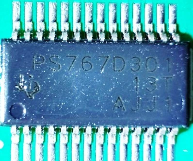 Voltage regulator with two outputs
