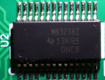 Мультиканальний драйвер/приймач лінії RS-232