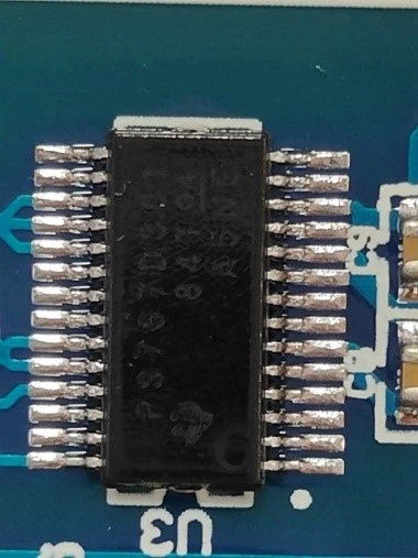 A linear regulator with two outputs and a small drop