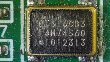 Clock oscillator of low voltage