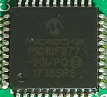 28/40-pin 8-bit CMOS FLASH microcontroller