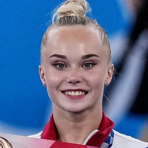 МЕЛЬНИКОВА Ангеліна Романівна