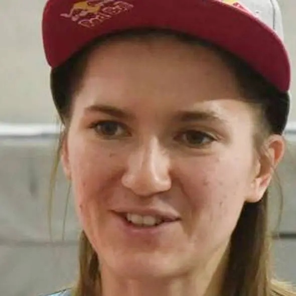 МЄШКОВА Вікторія Владиславівна