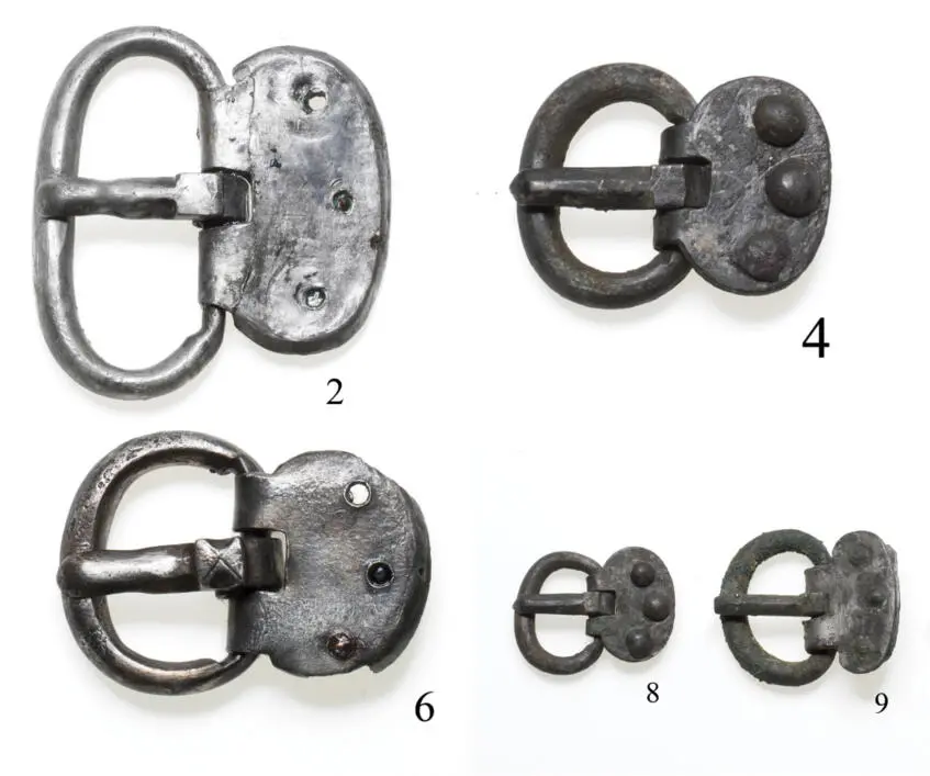 Buckles with a rounded frame