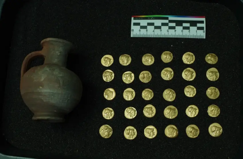 The treasure of Alexander the Great's golden staters