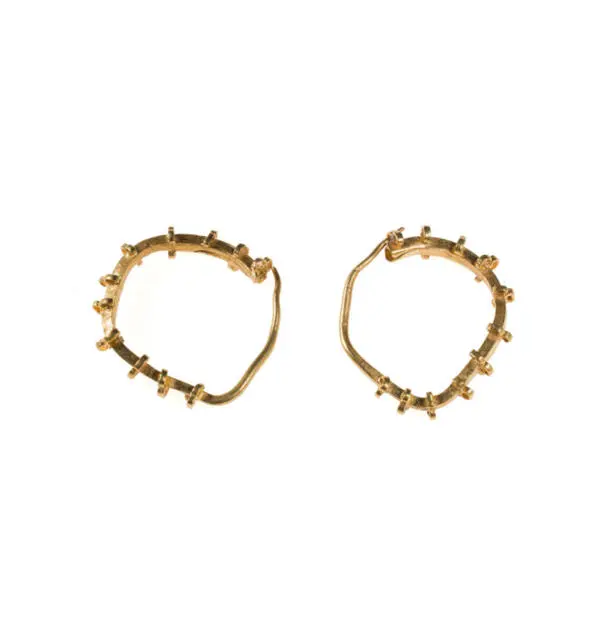 Earrings in gold