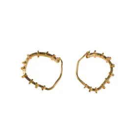 Earrings in gold