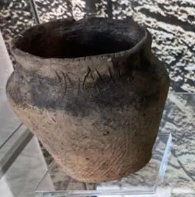 Clay vessel