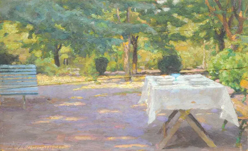 White tablecloth