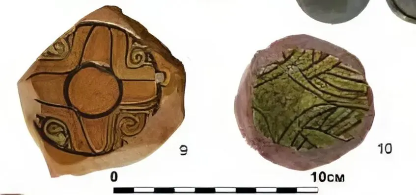 Fragments of pottery