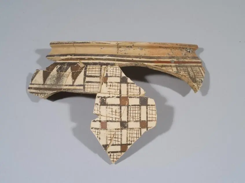 Fragments of a vessel with geometric decoration